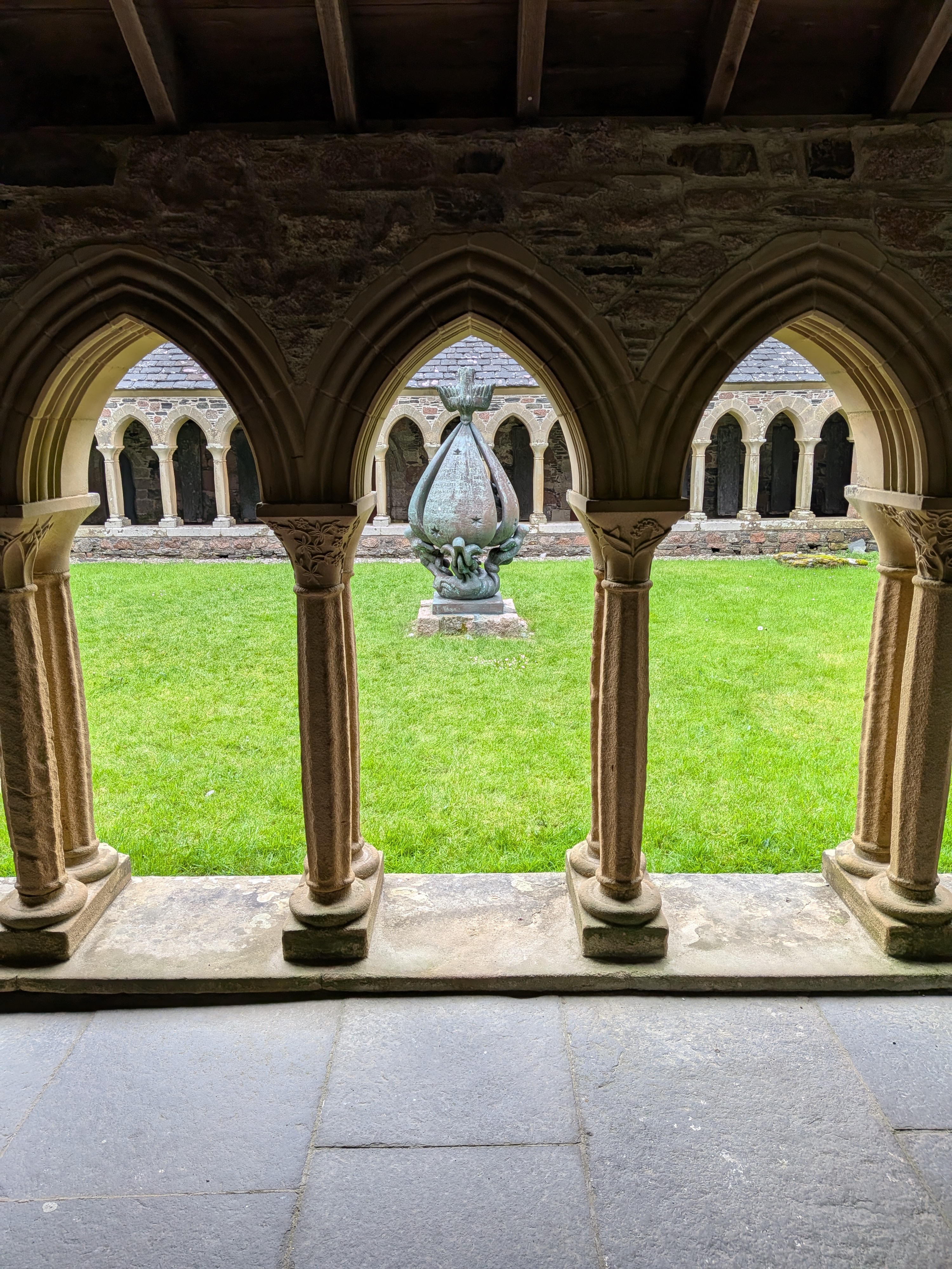 Interior courtyard at the Iona Abbey and Nunnery