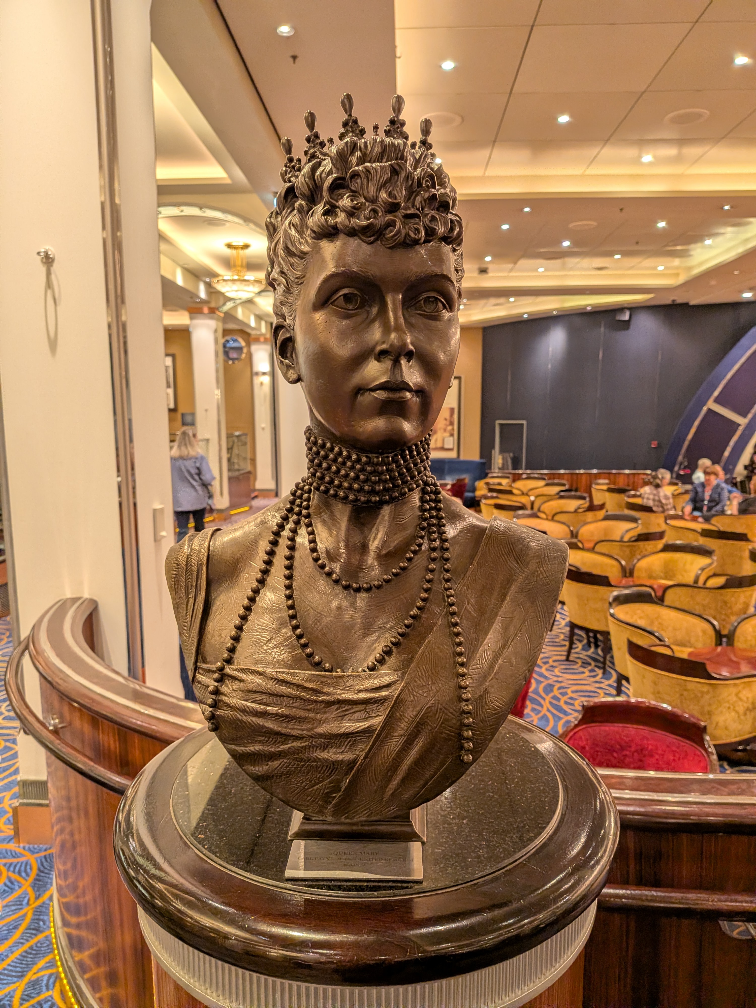 Bust of Queen Mary in the Queens Room